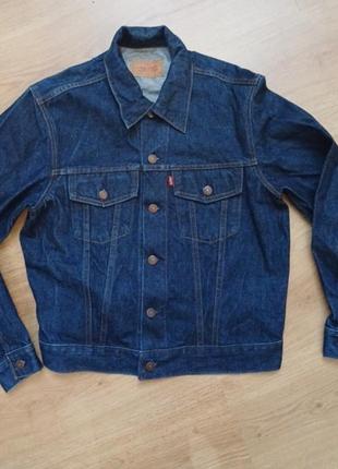 Куртка джинсова темно-синій колір 
levi's 70506-0217
size 42