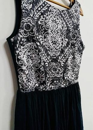 Нарядное платье в паетках lipsy london