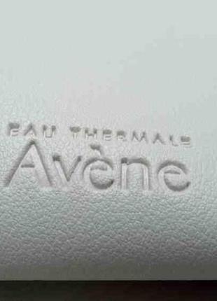 Косметички и бьюти-кейсы б/у avene