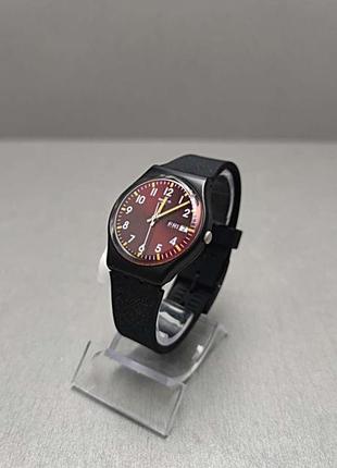 Наручные часы б/у swatch sir red gb753