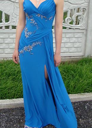 Вечернее длинное платье