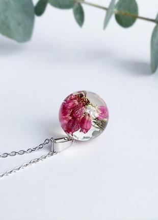 Підвіска-сфера з вересом. кулон з вересом. прикраси з квітів. (модель № 2564) glassy flowers3 фото