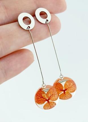 Довгі сережки з квітами гортензії помаранчеві квіти подарунок дівчині (модель № 2701) glassy flowers9 фото