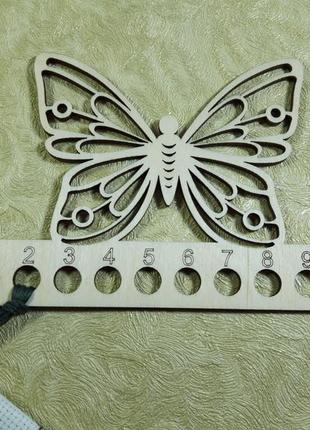 Деревянный органайзер для ниток мулине "бабочка"3 фото