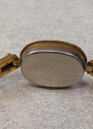 Наручные часы б/у часы женские луч