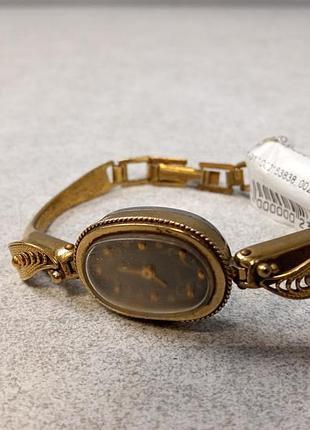 Наручные часы б/у часы женские луч