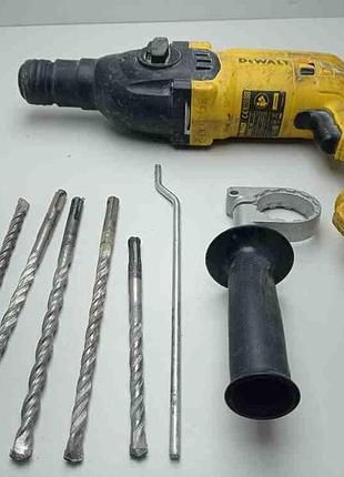 Перфоратор б/у dewalt d25033-qs 3