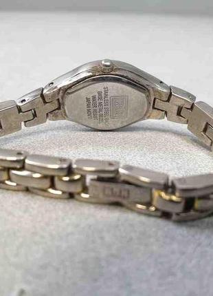 Наручные часы б/у q&q quartz water resist