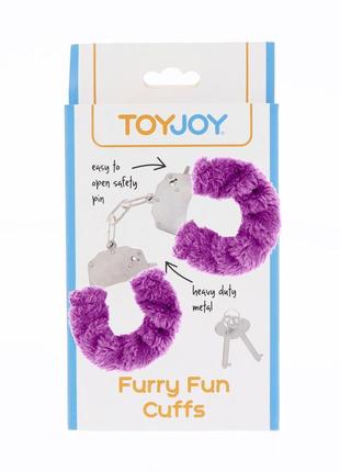 Наручники с мехом toy joy фиолетовые