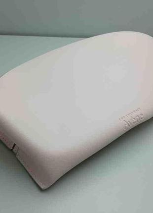 Косметички и бьюти-кейсы б/у avene