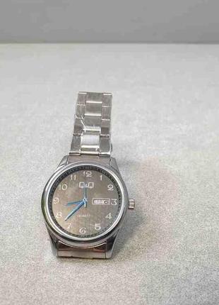 Наручные часы б/у q&q quartz