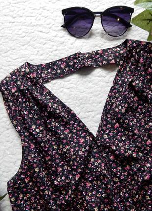 Стильная блуза only в мелкий цветочный принт с красивым вырезом4 фото