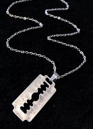 Мужской женский кулон лезвие одно украшения бижутерия хром с надписью
