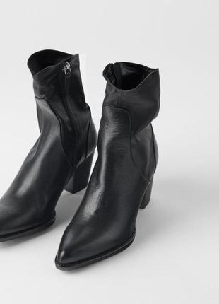 Шкіряні козаки нової колекції zara, чорного кольору. нова колекція, ціна сайту 2799 грн2 фото