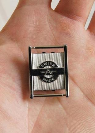 Швейцарская шкатулочка на браслет swiss made sos talisman из нержавеющей стали3 фото