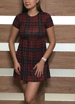 Платье в клеточку s