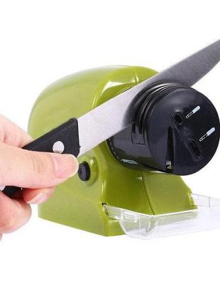Електро-точилка sharpener for knives and scissors electric (green) | точило для ножів та ножиць на батарейках2 фото