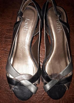 Босоножуи з натуралтной шкіри faith