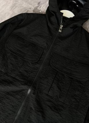 Мужская ветровка stone island с патчем черная осенняя куртка стон айленд из плащевки на осень (b)7 фото