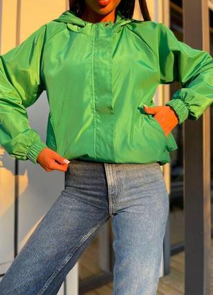 Женская куртка ветровка с капюшоном оверсайз на молнии1 фото
