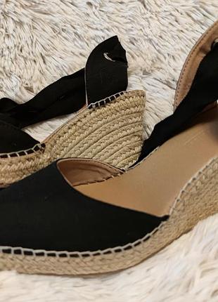 Еспадрільї на танкетці asos