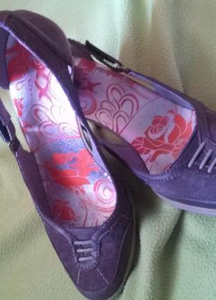 Класні туфлі mexx