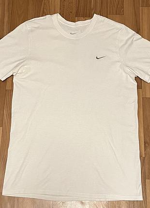 Чоловіча футболка nike