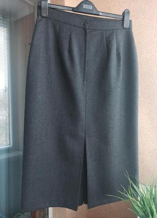 Качественная шерстяная темно-серая прямая юбка миди с красивой шлицей 100% шерсть2 фото