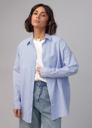 Полосатая женская рубашка в стиле oversize