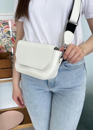 Жіноча сумка крос-боді білого кольору з еко-шкіри1 фото