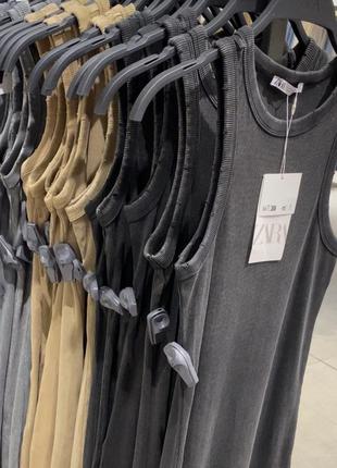 Трендовое платье в рубчик zara