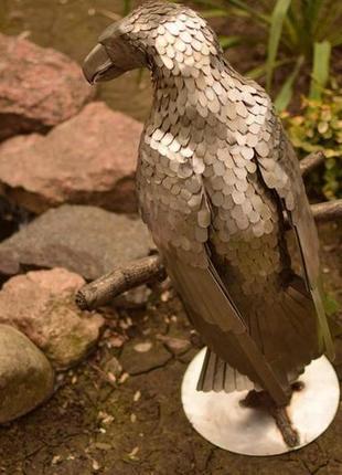 Скульптура орла в стойке из нержавеющей стали3 фото