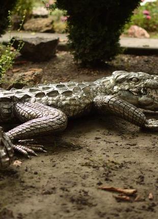 Скульптура крокодила ручной работы из нержавеющей стали6 фото