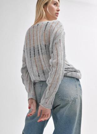 Стильний в'язаний светр4 фото