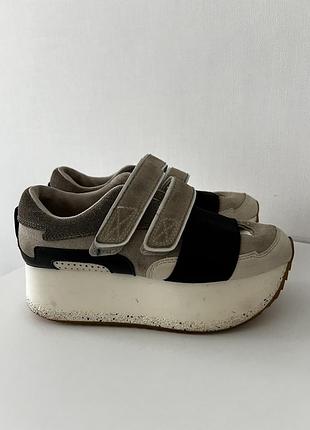 Кроссовки zara