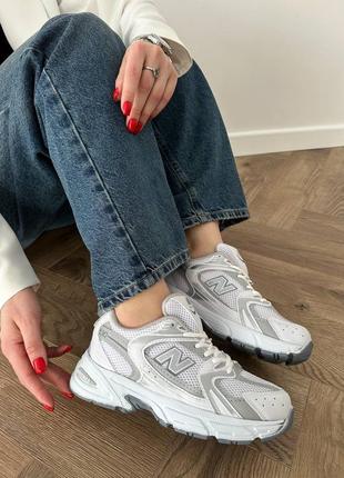 Женские трендовые кроссовки в стиле new balance 530 white silver нью беланс белые с серебристым эко-кожа сетка летние весенние