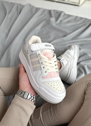 Жіночі кросівки в стилі hoodie adidas forum 84 low адідас форум / демісезонні / весняні, літні, осінні / взуття / шкіра, замша / білі, сірі, бежеві, рожеві