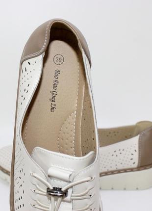 Женские бежевые летние перфорированные туфли с эластичной шнуровкой на фиксаторе,женская летняя обувь кожа5 фото