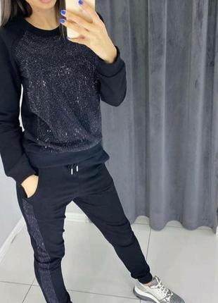 Стильный,качественный костюм, стразы, люкс качество, размер м.