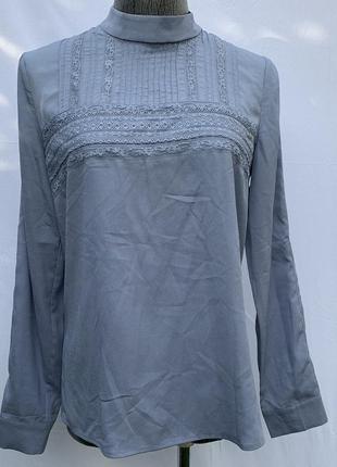 Блуза від lusio р36 сіро-блакитного кольору з мереживом романтик