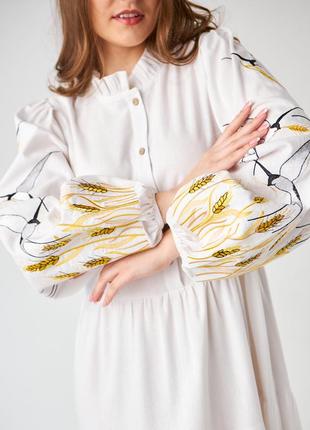 Вышитое женское платье "ласточки" белое9 фото