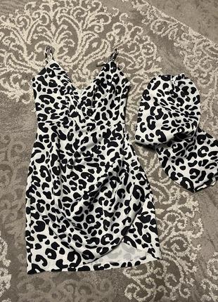 Сукня у леопардовий принт