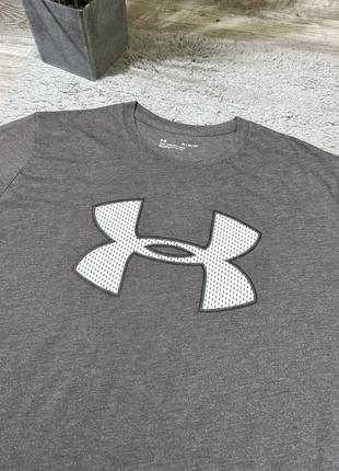 Оригинальная, спортивная футболка от бренда “under armour - big logo”3 фото