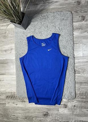 Оригинальная, спортивная футболка от бренда “nike”