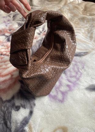 Нова сумка у стилі bottega плетена /woven коричнева / молочний шоколад3 фото