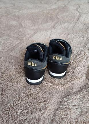 Оригинальные кроссовки nike,22 размер6 фото
