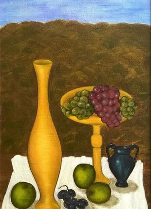 Натюрморт олією з глечиком, яблуками і виноградом на білій скатертині, полотно на підрамнику.75*453 фото