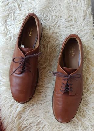 Кожаные туфли бренда clarks5 фото