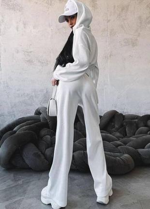 Стильний жіночий вельветовий прогулянковий костюм з кофтою та широкими штанами в розмірах 42-44 та 46-482 фото