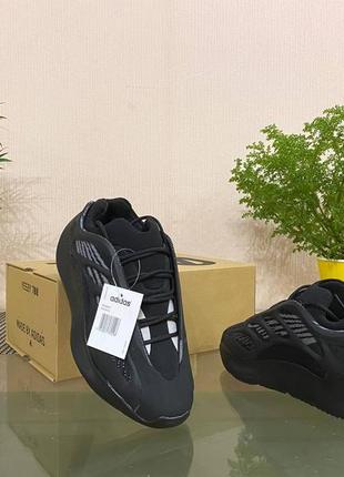 Кроссовки мужские adidas yeezy boost 700 v3 black alvah6 фото
